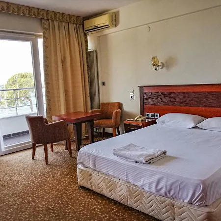 Grand Nicea Hotel 3*