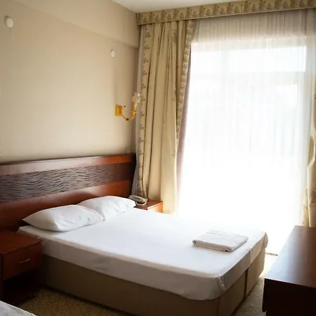 Grand Nicea Hotel